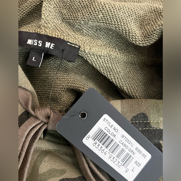 Miss me Camo Crop Top - Picture 3 of 3